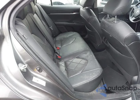 2018 Toyota Camry Xle z USA, uszkodzony, nr VIN 4T1B11HK9JU092961